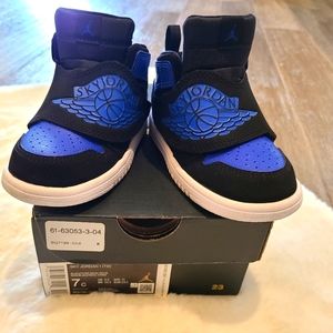 Sky Jordan 1 black-hyper royal-white size 7c